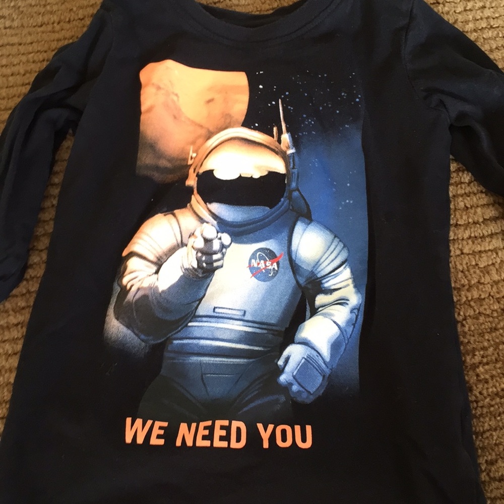 Black long sleeve astronaut shirt
